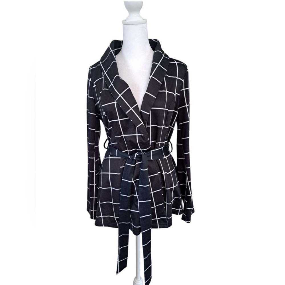 [Shein] Black and White Window Pane Plaid Pattern Wrap Blazer Size Medium